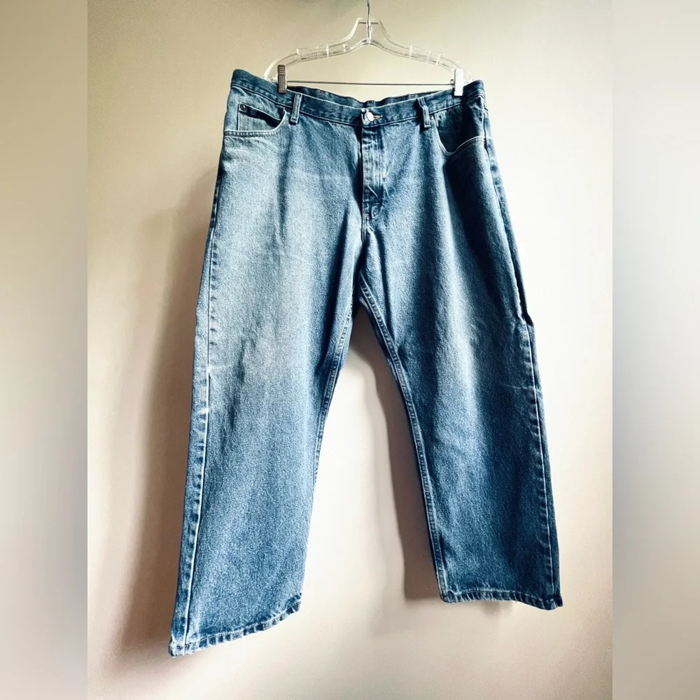 Wrangler Medium Wash Denim 100% Cotton Pants Size 40 X 29